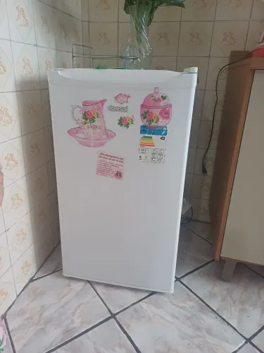 Frigobar semi novo