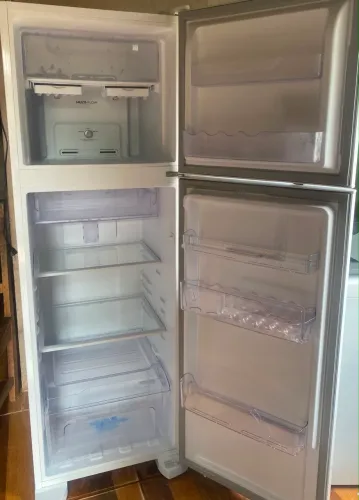 Geladeira Eletrolux