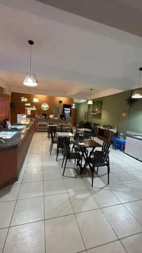 VENDE-SE INSTALAÇÕES DE LOJA - CAFE e SORVETERIA
