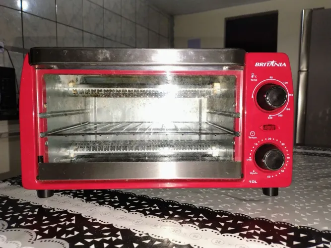 Forno elétrico Britânia 10L