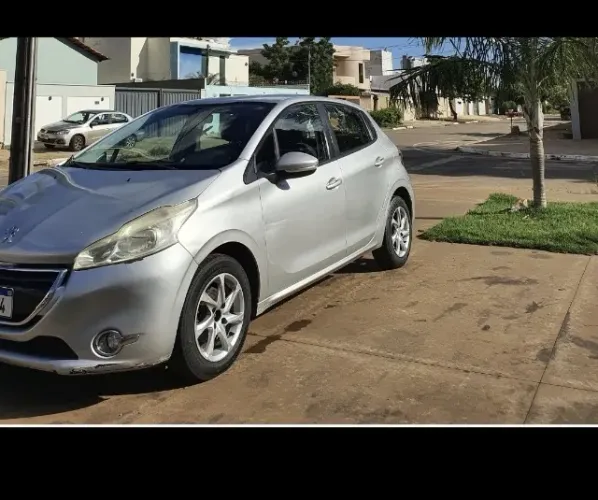 Peugeot 208 Active/active Pack 1.5 Flex 8V 5P 2014