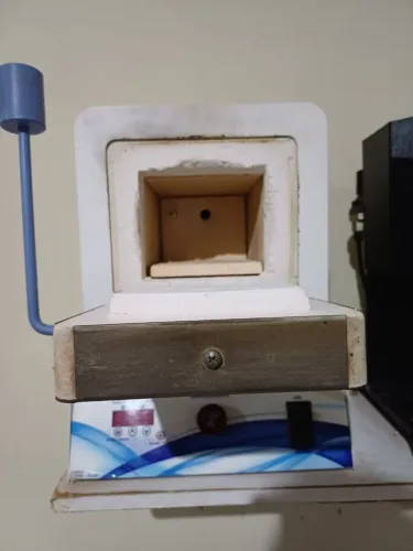 Equipamentos para laboratório de próteses dentárias