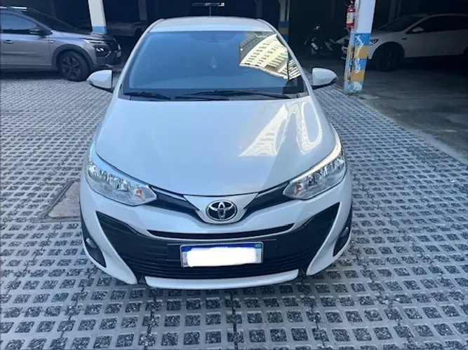 Toyota Yaris XS Connect Sedan 1.5 Flex 16V AUT 2021