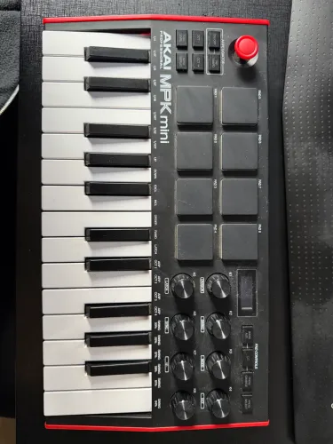 Akai MPK Mini