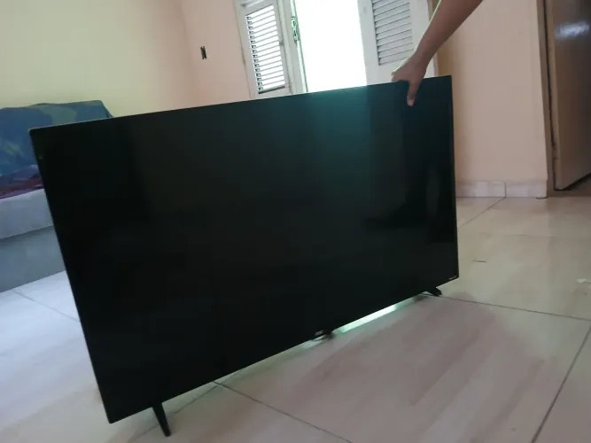 Televisão para retirada de peças AOC