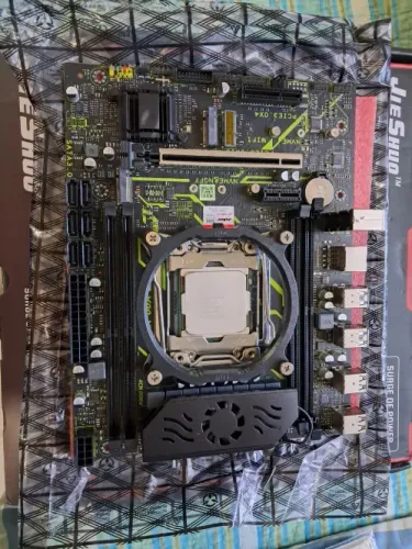 kIT x99: Placa mãe JieShuo XD4 + com processador Intel Xeon E5 2682 V4