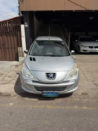 Peugeot 207 XR 1.4 Flex 8V 5P 2013