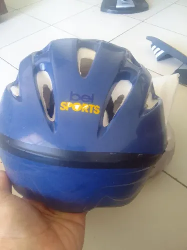Capacete esportivo