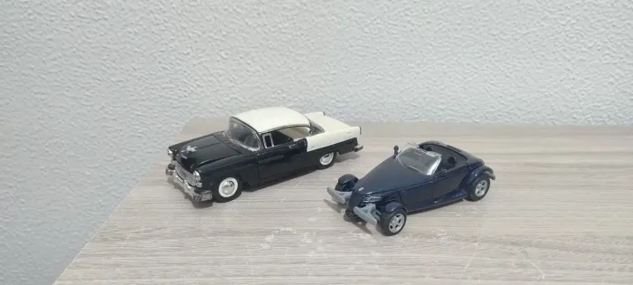 Lote 2 miniaturas (Bel Air e chrysler prowler) - escala 1/39