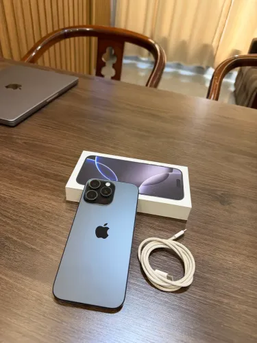 iPhone 16 Pro Max zero sem detalhes