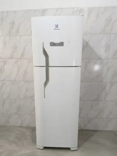 Geladeira Electrolux Frost Free Duplex 280L