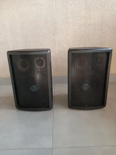 Vendo 01 par de caixas de som profissional!