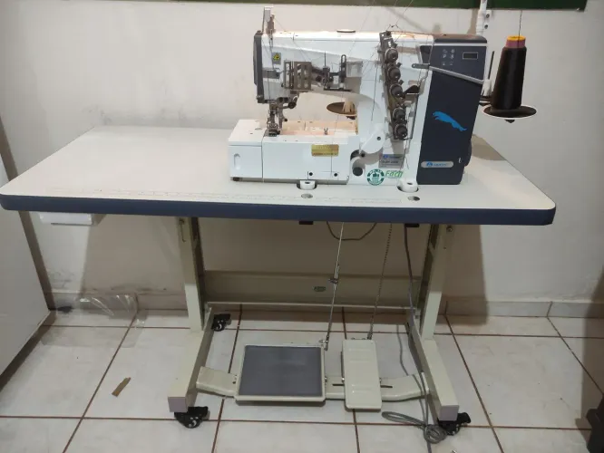 Máquina de costura Galoneira Sansei direct drive 