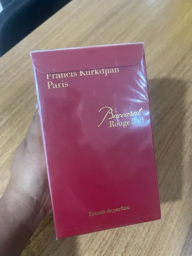baccarat rouge 540 extrait de parfum maison francis kurkdjian