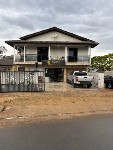 Casa (Alvenaria), com 3 quartos e 1 banheiros à Venda, 200 m² em Criciúma/SC