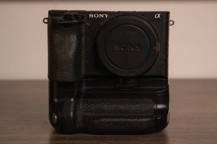 Câmera Sony a6500+ duas baterias+ grip meike.