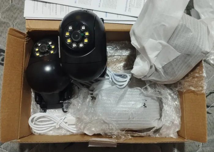 Kit 4 IP Câmera Dupla Wi-fi 5g longo alcance - Novas c/ cabos, manuais, na caixa!