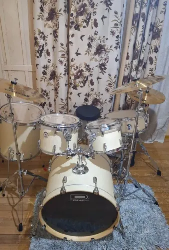 BATERIA D'ONE ROCKET COMPLETA 