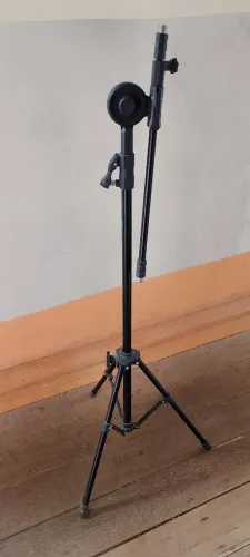 Tripé para microfone 