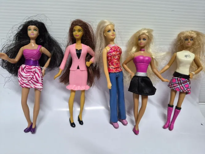 5 bonecas mini Barbie McDonald's  