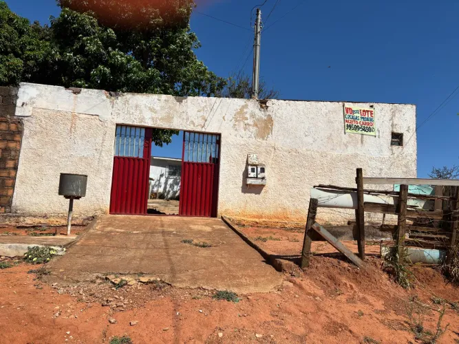 Casa em águas lindas setor Coimbra medindo 300m quadrados São 2 casas já feitas no lote