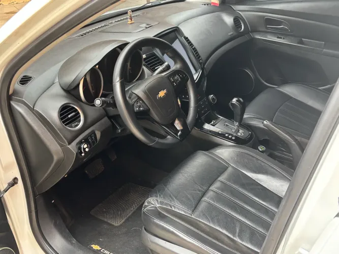 Chevrolet Cruze HB Sport LT 1.8 16V Flexp. 5P AUT 2013