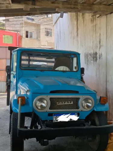 Toyota Band.Picape CD 2P Chassi Longo Diesel 1981