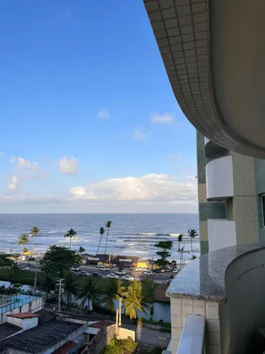 Apartamento 2/4 mobíliado com vista mar