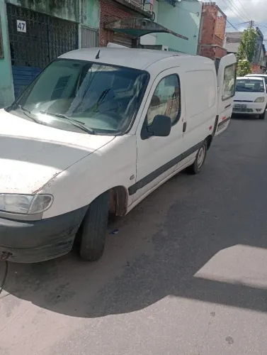 Peugeot Partner Furgão 1.8 3P 2000