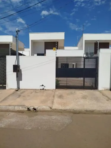 Casa para Alugar no Canelas - Várzea Grande | 2 Quartos com Suíte