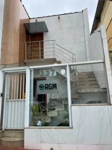 CASA DE 2 ANDARES (PARA FINS COMERCIAIS OU RESIDÊNCIA) - CENTRO DE VILA VELHA