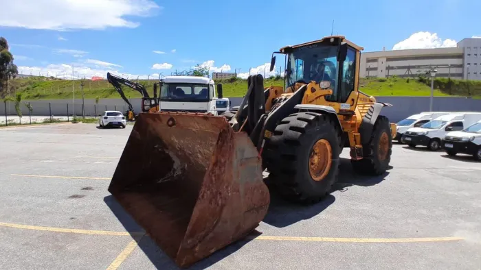 Carregadeira Volvo L120H Ano 2022 