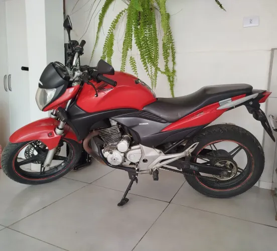 Moto cb300