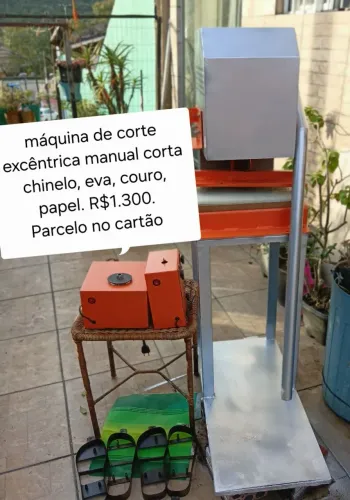 Máquina de fazer chinelo 