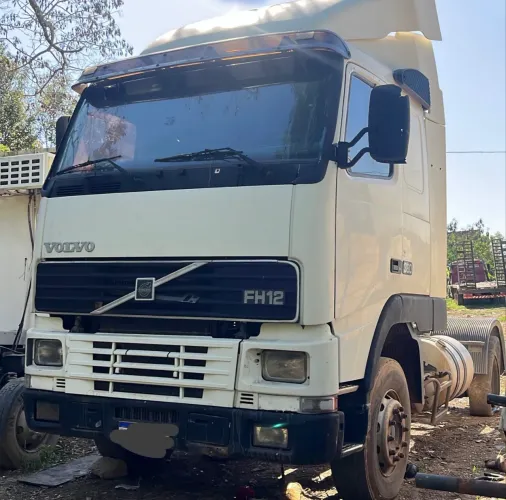 VENDO FH 12 380 2001 COM DOCUMENTO (SEM A MECÂNICA)