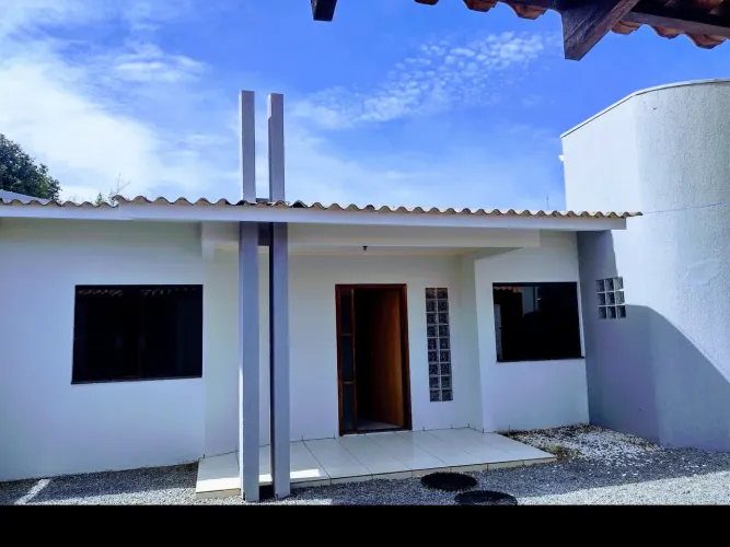 Alugo casa