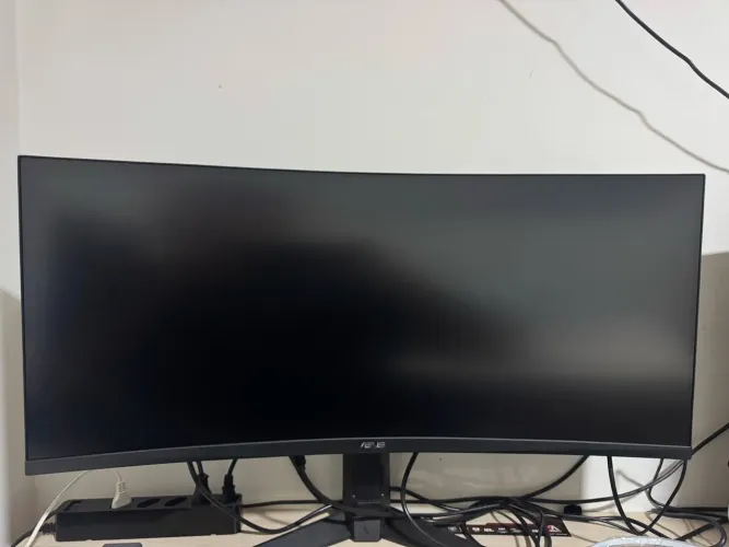 Monitor 34 250hz