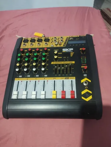 Mesa skp amplificada