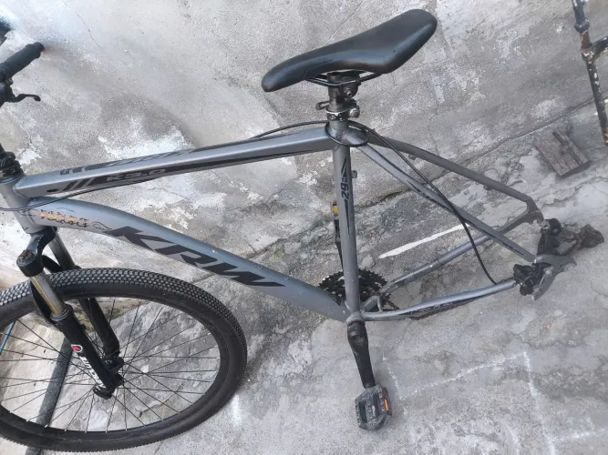 Quadro de bicicleta aro 29 barreado