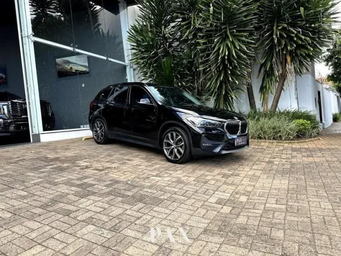 BMW X1 Sdrive 20I X-line 2.0 TB Active Flex 2022