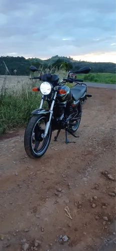 Vendo YBR 125 k?