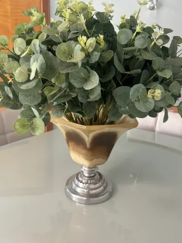 Vaso decorativo com eucalipto artificial 