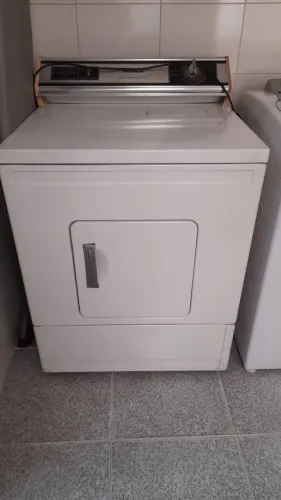 Secadora Brastemp a gás, relíquia.