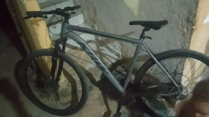 Vendo bicicleta nova