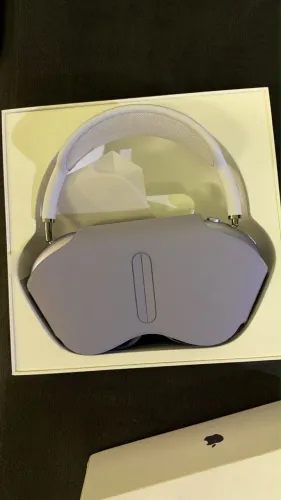 Vendo fone Air Pods Max original da Apple. novo veio do Estados Unidos R$ 1600,00 