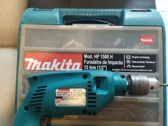 Furadeira de impacto Makita