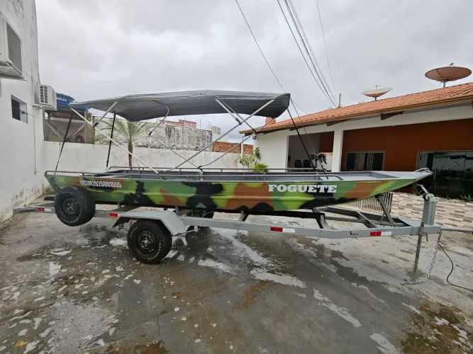 Kit Barco de 6 metros + Motor Yamaha 25hp + Carretinha