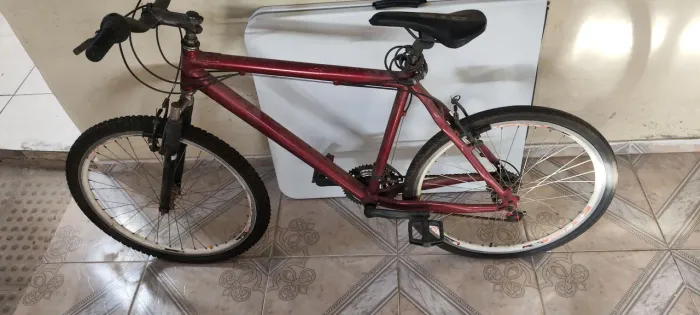 Bicicleta de alumínio 