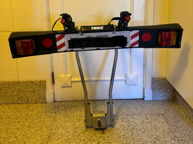 Suporte Para 3 Bicicletas Para Engate Thule Hangon e Suporte Placa com luzes Thule