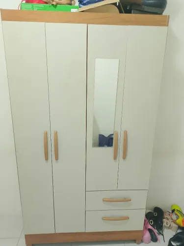 Guarda roupa de solteiro novo